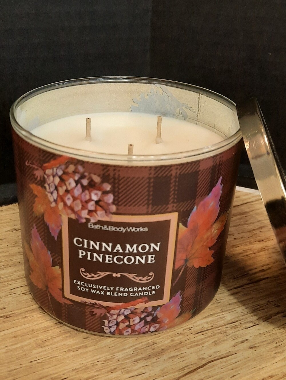 "CINNAMON PINECONE" Bath And Body Works 3 WICK